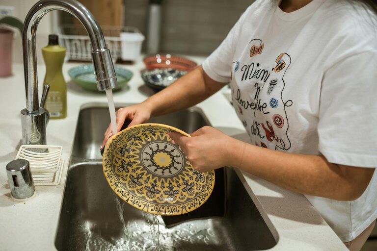 Easy Dinner Cleanup Tips to Save Time and Effort